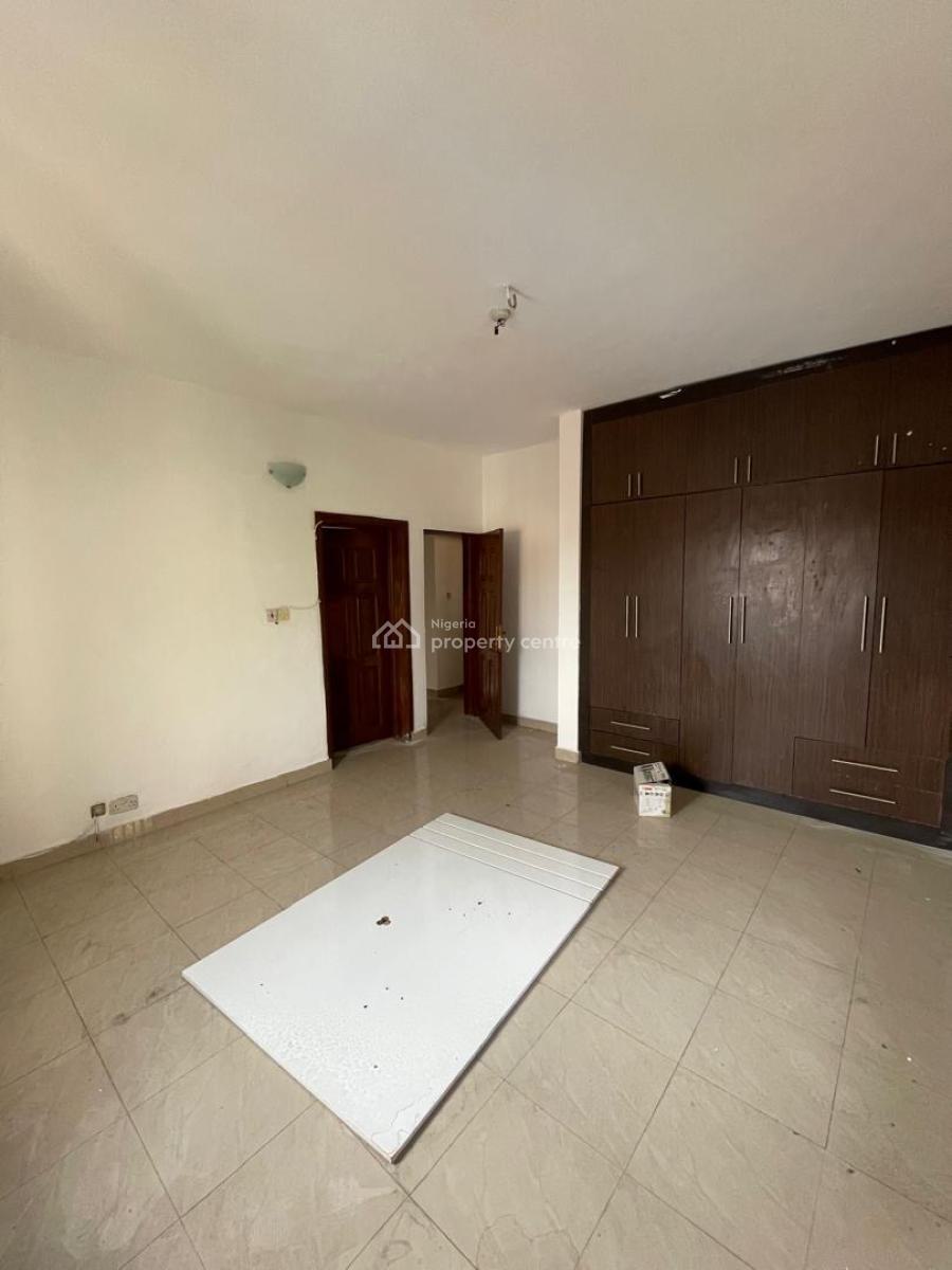 Spacious Massive 2 Bedroom Flat in a Secured Neighborhood, Off Prime Water Garden, Ikate Elegushi, Lekki, Lagos, Flat / Apartment for Rent