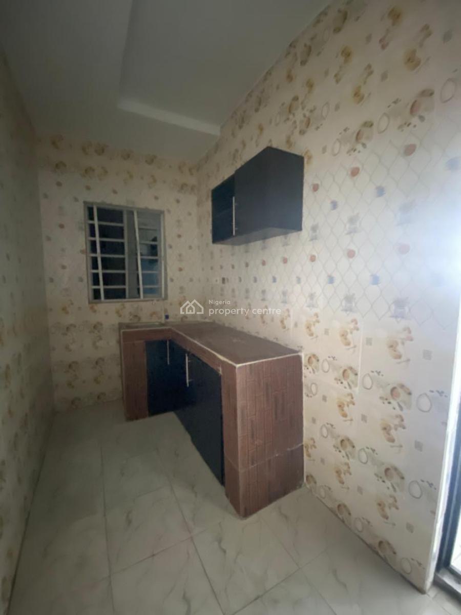 Suoer Brand New Built Upstairs, Behind Shoprite, Sangotedo, Ajah, Lagos, Flat / Apartment for Rent