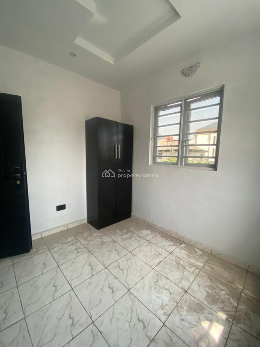 Suoer Brand New Built Upstairs, Behind Shoprite, Sangotedo, Ajah, Lagos, Flat / Apartment for Rent