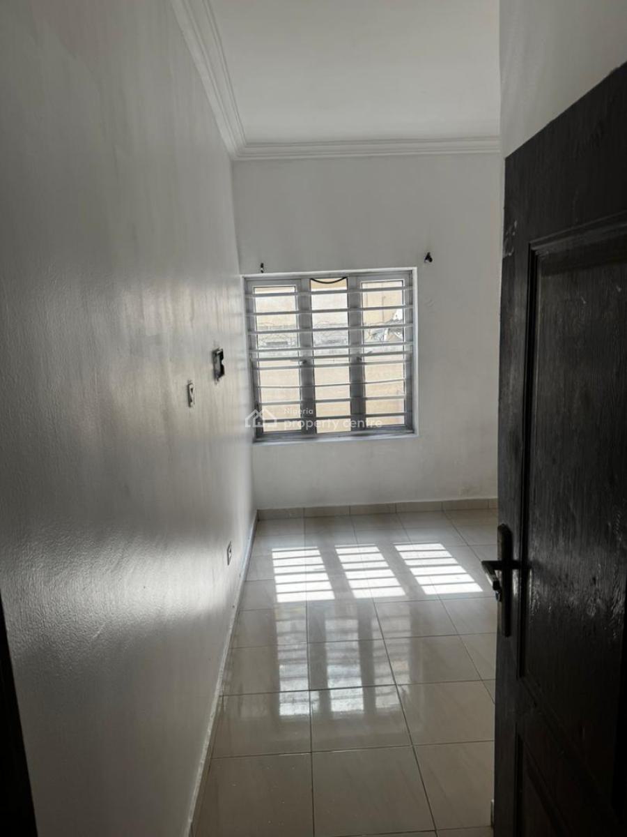 Well-maintained 2-bedroom Apartments, Ikota, Lekki, Lagos, Flat / Apartment for Rent