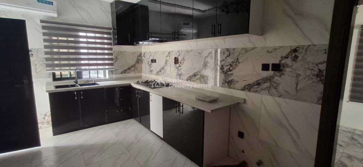 1. 4 Bedroom En-suite Detached House. Orchid Road, Orchid Lekki Lagos, Lekki, Lagos, Detached Duplex for Rent