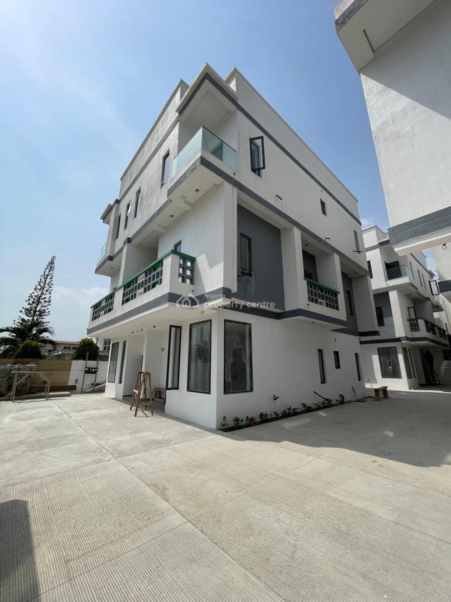 Spacious  4 Bedroom Semi Detached Duplex with Bq, Lekki Phase One Lagos, Lekki Phase 1, Lekki, Lagos, Semi-detached Bungalow for Sale