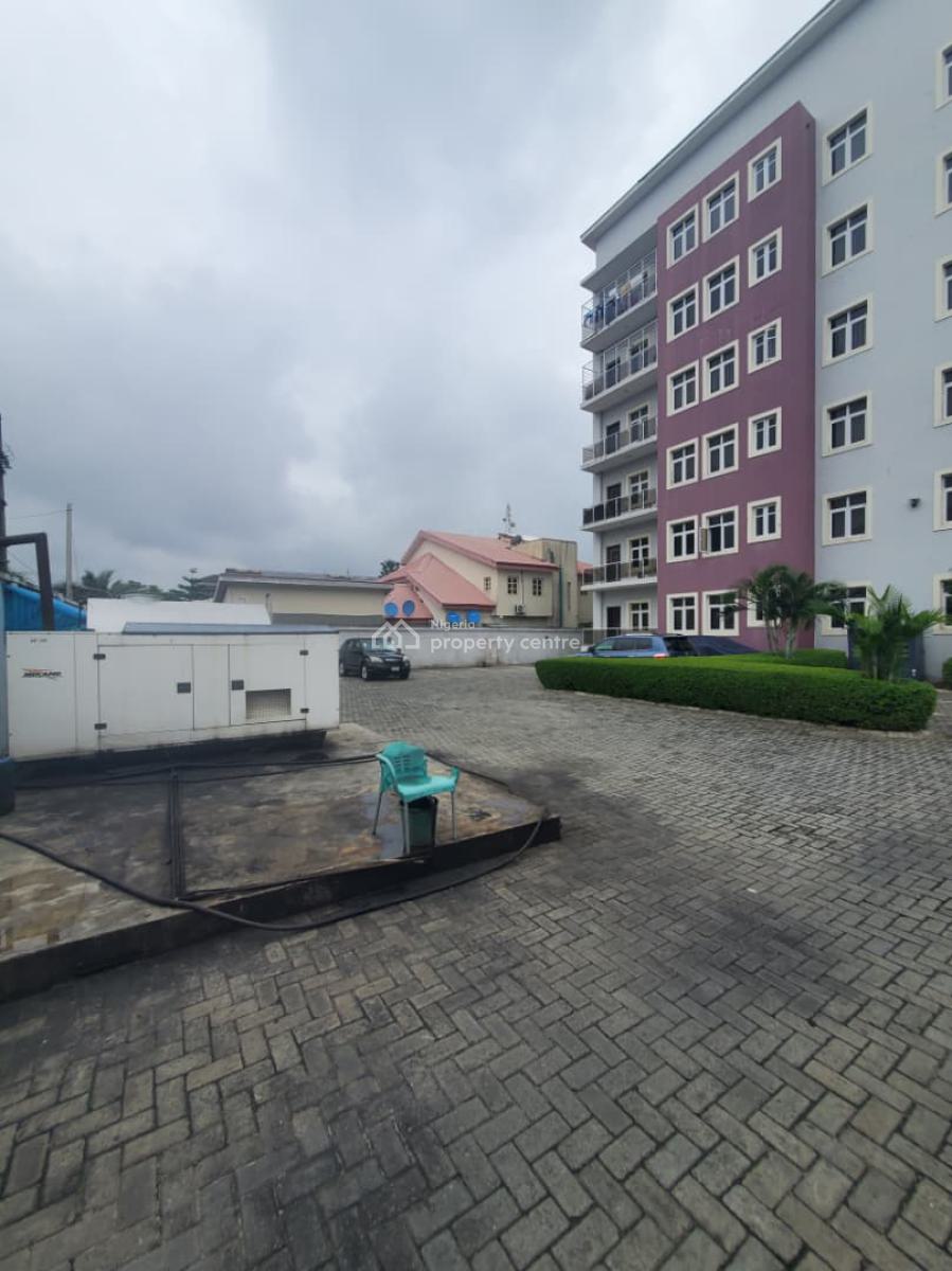 Serviced 3 Bedroom Flat with Bq, Elevator & 24 Hours Power Supply, Dideolu Estate, Oniru, Victoria Island (vi), Lagos, Flat / Apartment for Rent