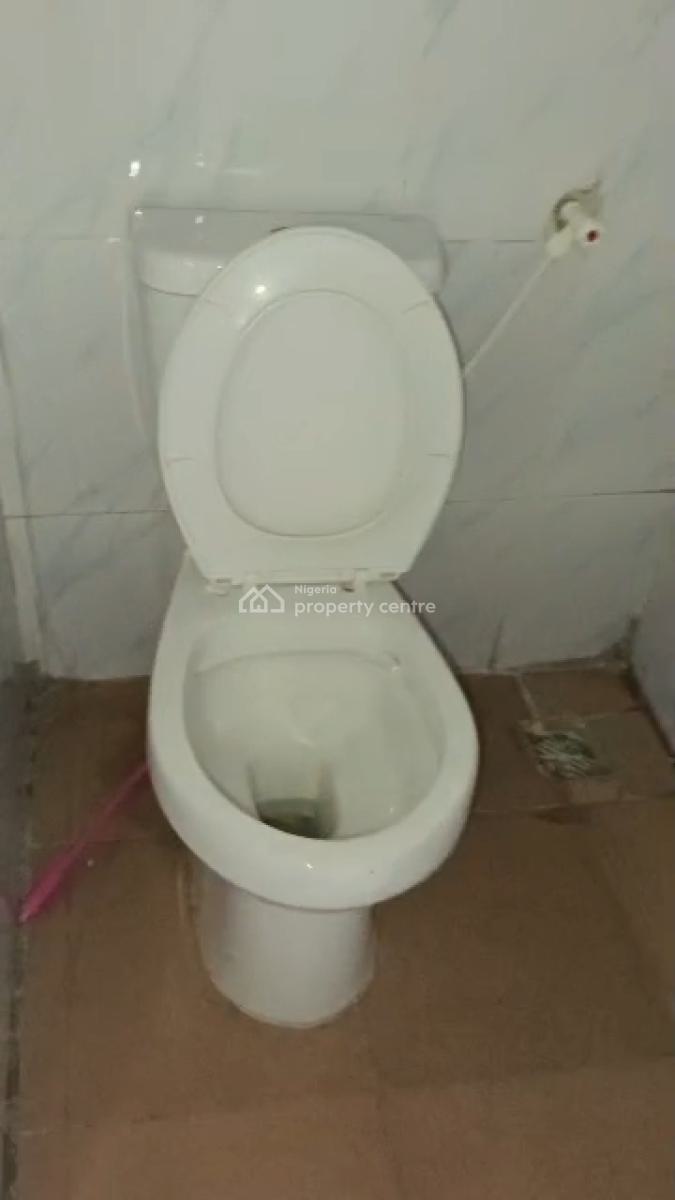 Lovely 2-bedroom Flat, Alagomeji, Yaba, Lagos, Flat / Apartment for Rent