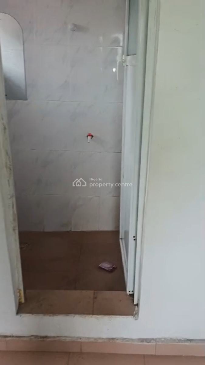 Lovely 2-bedroom Flat, Alagomeji, Yaba, Lagos, Flat / Apartment for Rent
