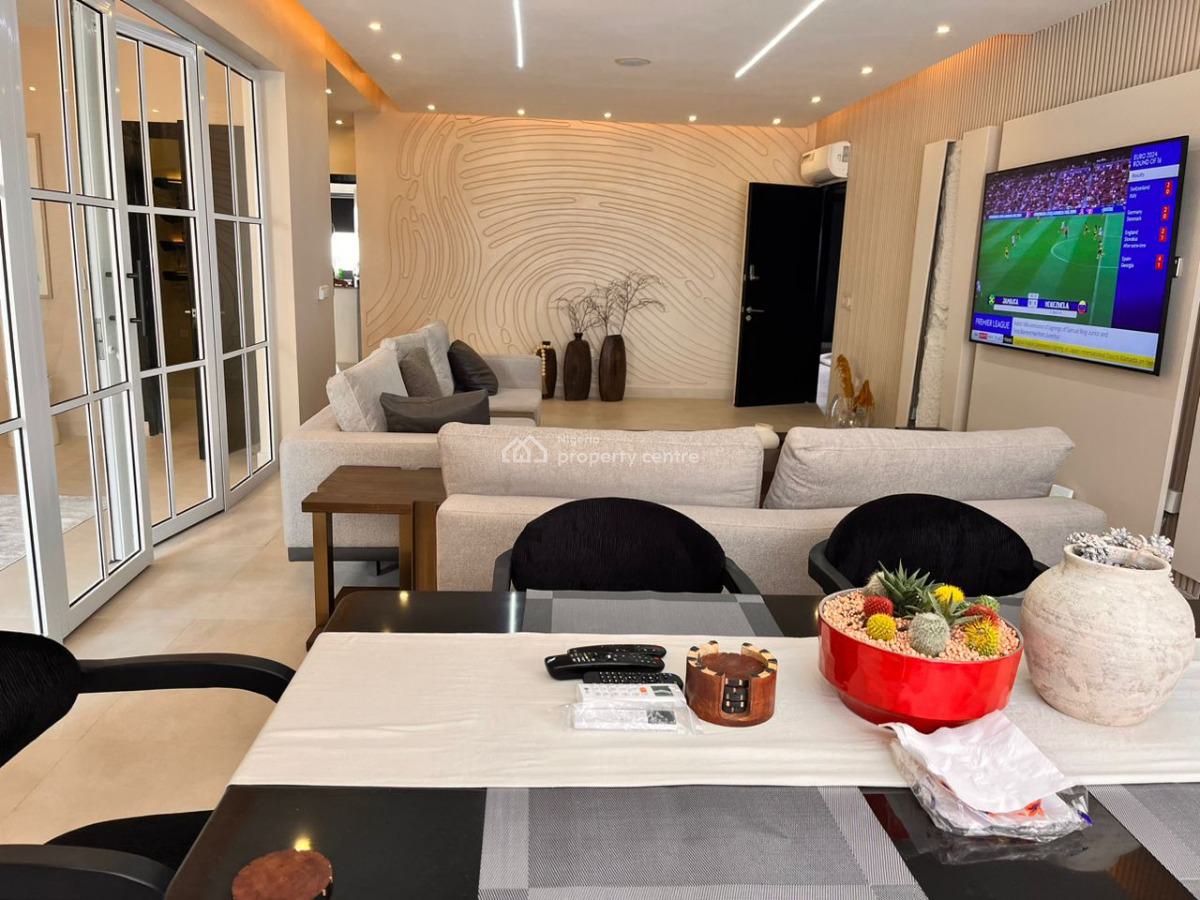 Stunning 3-bedroom Apartment with Swimming Pool, Old Ikoyi, Ikoyi, Lagos, Flat / Apartment Short Let