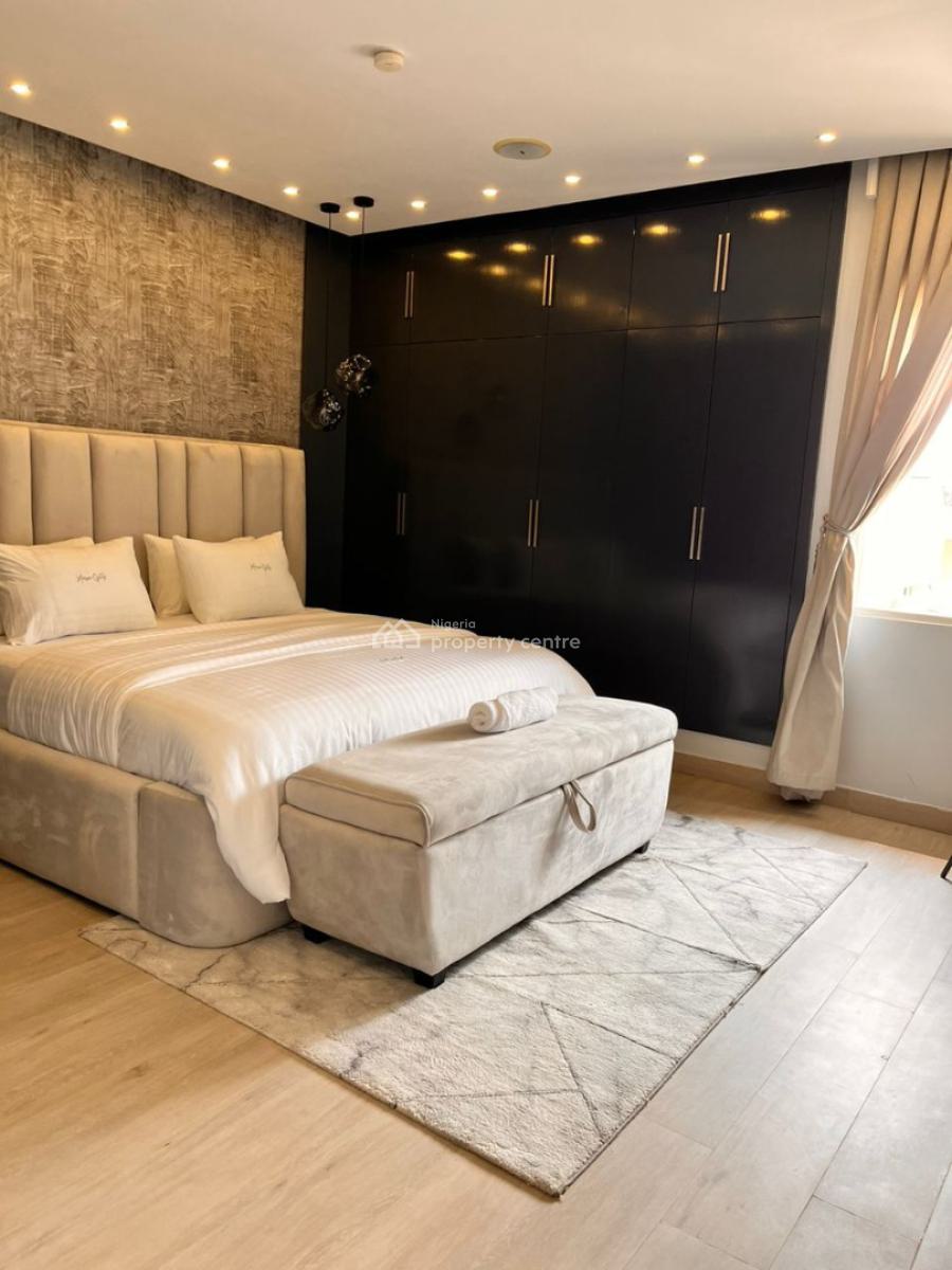 Stunning 3-bedroom Apartment with Swimming Pool, Old Ikoyi, Ikoyi, Lagos, Flat / Apartment Short Let