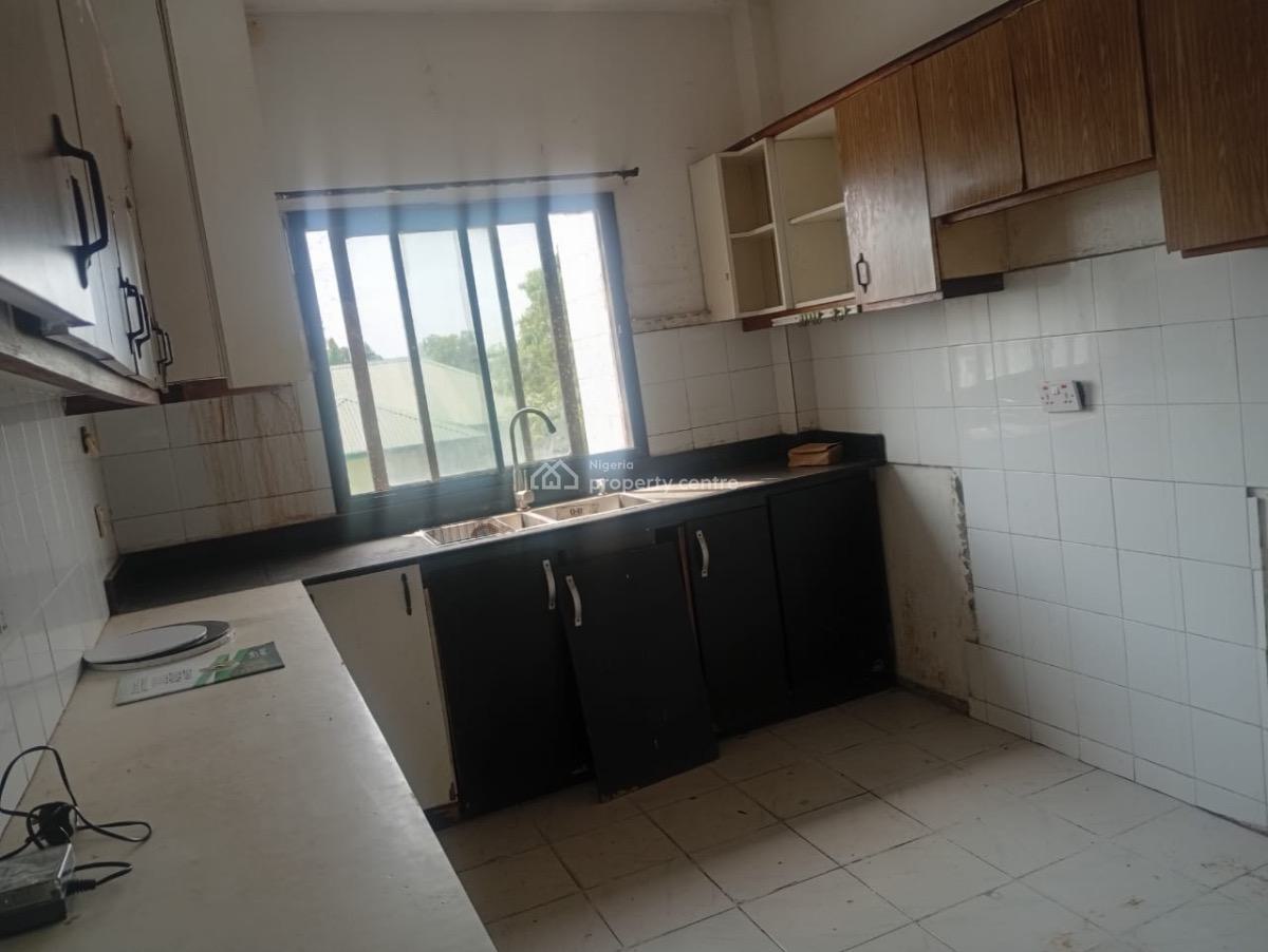 Exquisite 2 Bedroom Apartment, Vgc, Lekki Phase 2, Lekki, Lagos, Flat / Apartment for Rent