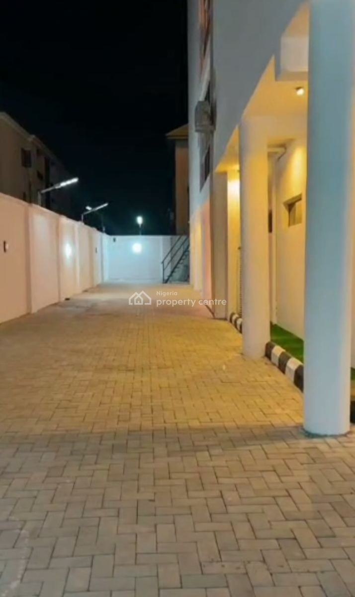 Luxury 20 Rooms Hotel, Mabushi, Abuja, Hotel / Guest House for Sale