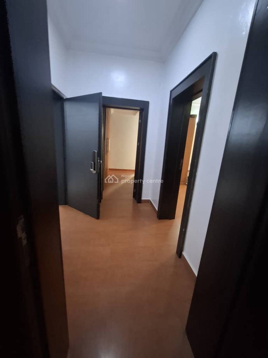 Standard Massive 3 Bedroom Apartment with Bq and Swimming Pool, Located Inside Secured Estate,good Title,clean Water and Lift Availabl, Oniru, Victoria Island (vi), Lagos, Flat / Apartment for Sale