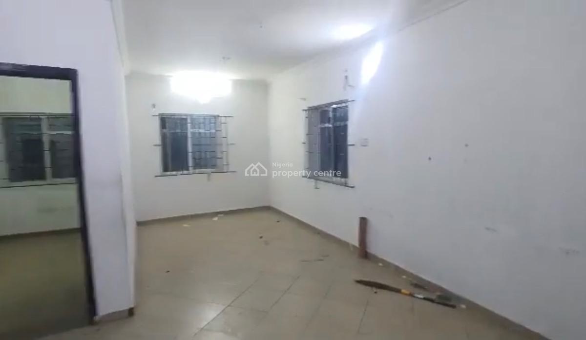 Well-maintained 3-bedroom Apartment with Good Facilities No, Off Sura Mogaji, Ilupeju, Lagos, Flat / Apartment for Rent