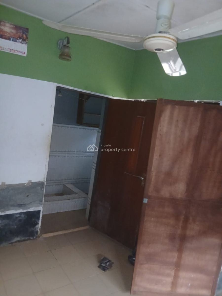 a Self Compound 3 Bedroom Apartment, Holinesd Estate, Along Arulogun Road, Ojoo, Ibadan, Oyo, Flat / Apartment for Rent