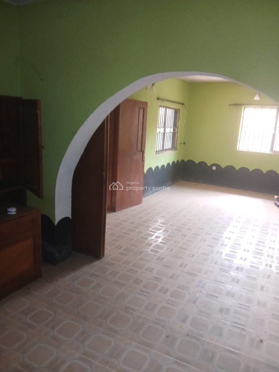 a Self Compound 3 Bedroom Apartment, Holinesd Estate, Along Arulogun Road, Ojoo, Ibadan, Oyo, Flat / Apartment for Rent