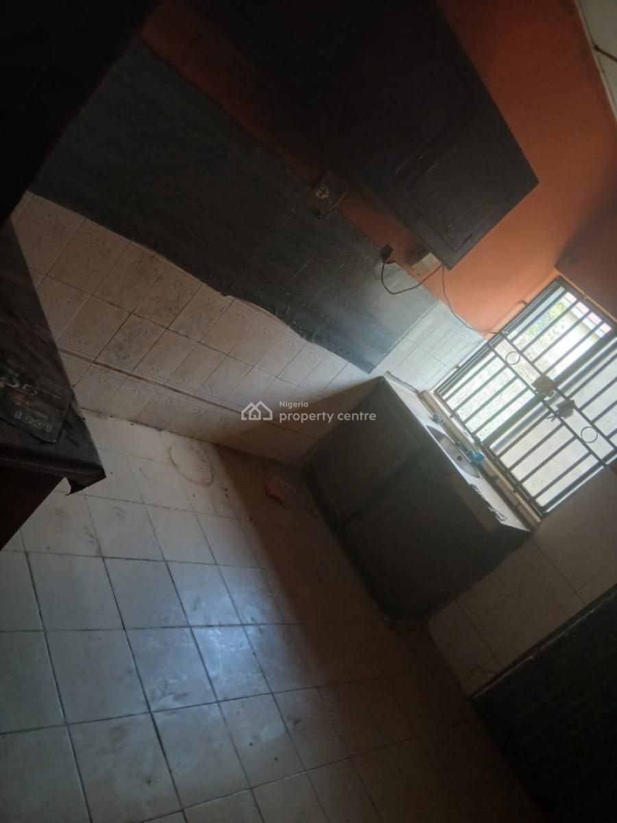 a Self Compound 3 Bedroom Apartment, Holinesd Estate, Along Arulogun Road, Ojoo, Ibadan, Oyo, Flat / Apartment for Rent