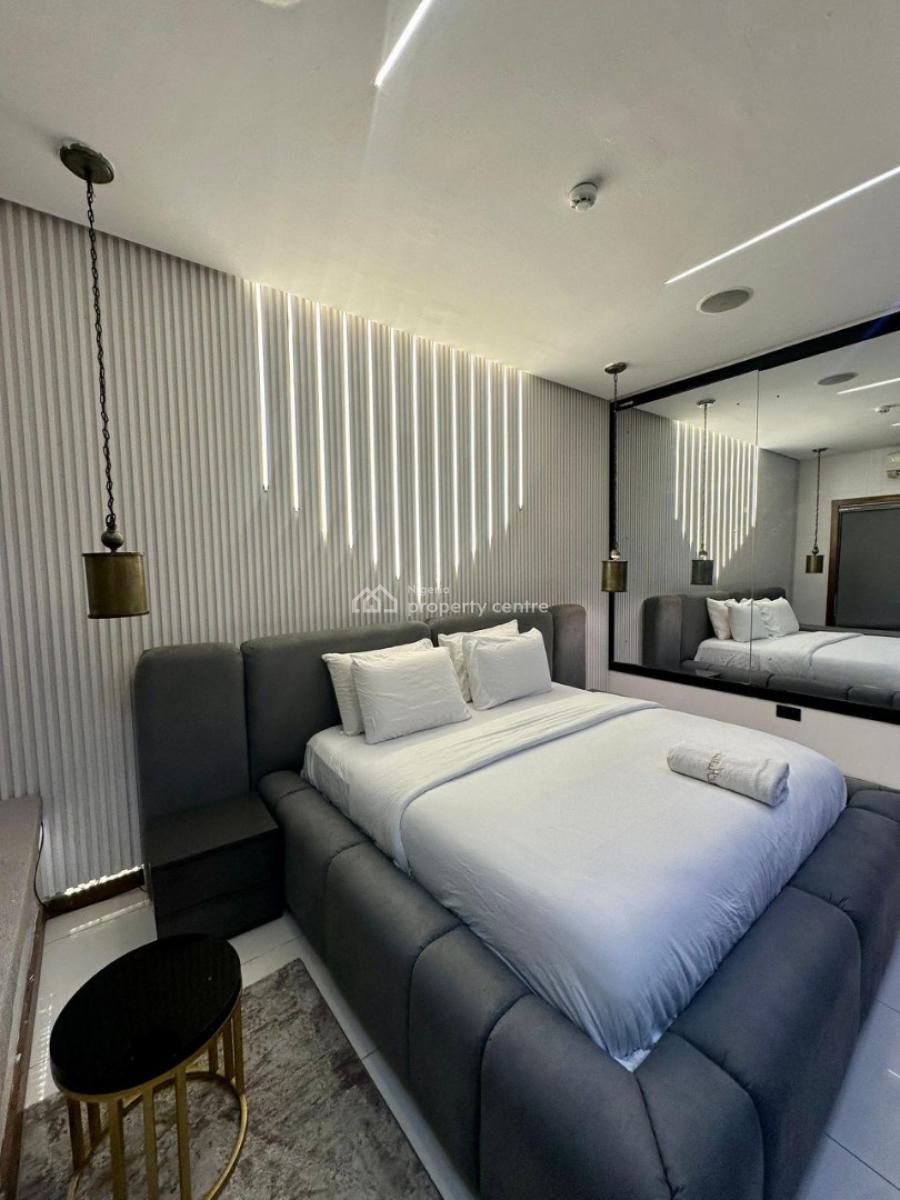 Beautifully Furnished 1-bedroom Apartment with Elevator, Lekki Phase 1, Lekki, Lagos, Flat / Apartment Short Let