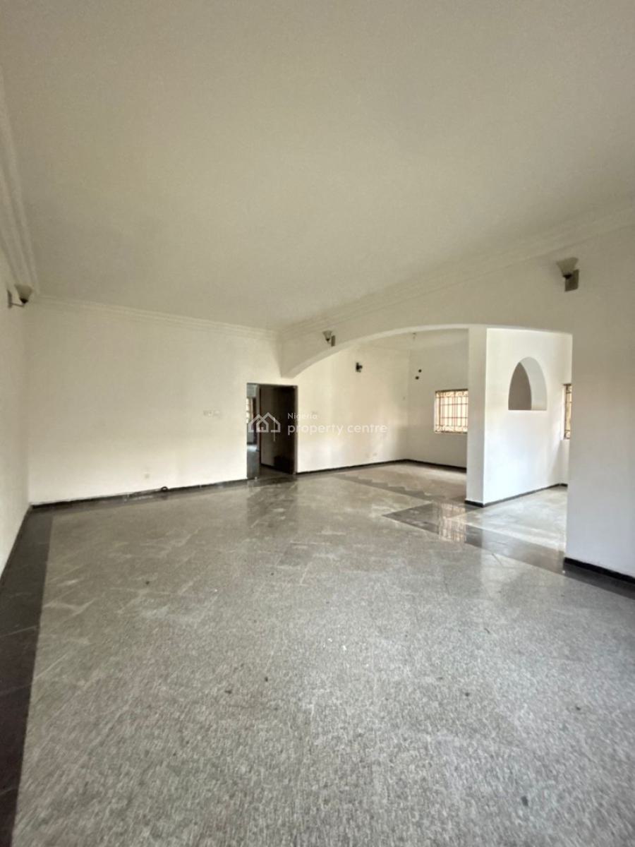 5bedrooms Semi Detached, Off Brassars Mall Road, Lekki Phase 1, Lekki, Lagos, Semi-detached Duplex for Rent