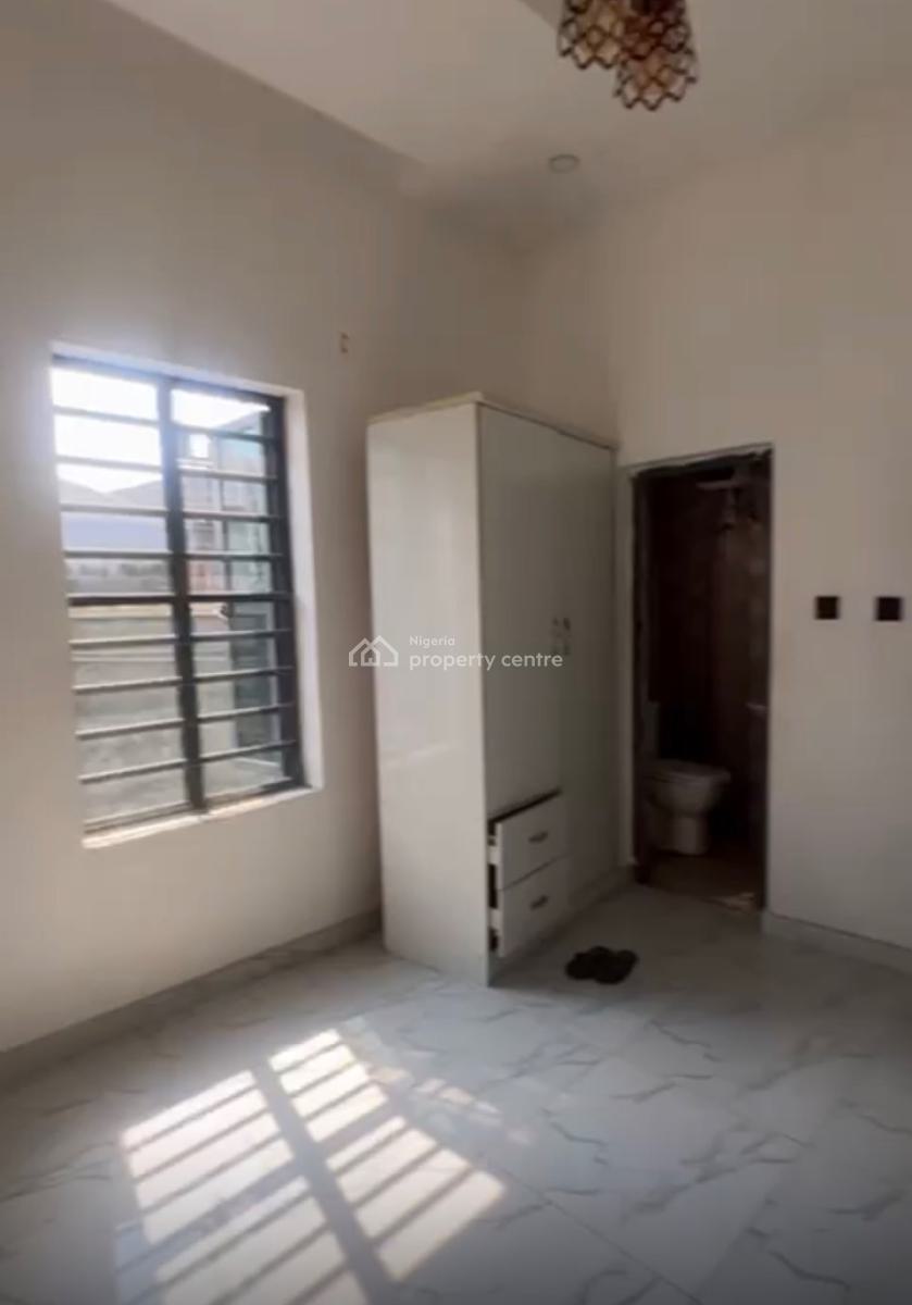 Shared Apartment for a Female Tenant, Theranex Estate, Sangotedo, Ajah, Lagos, Flat / Apartment for Rent