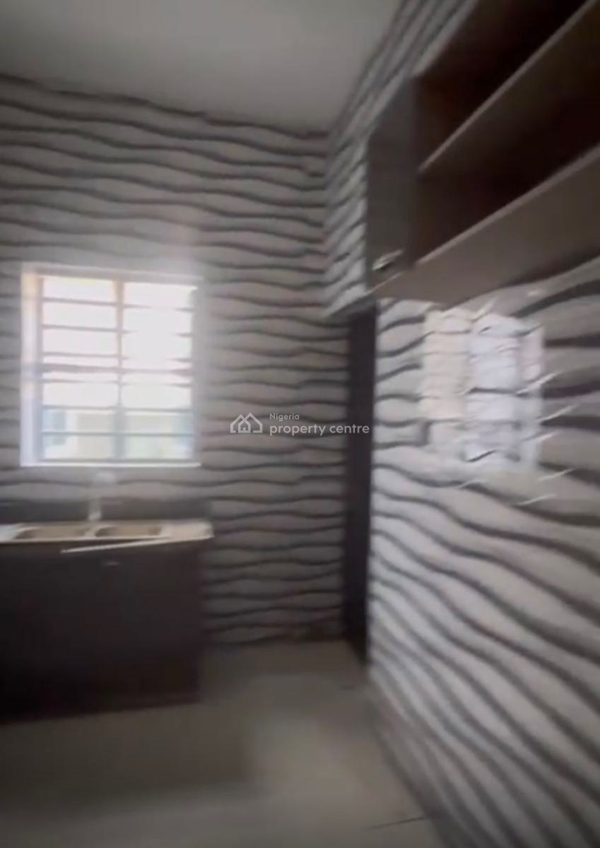 Shared Apartment for a Female Tenant, Theranex Estate, Sangotedo, Ajah, Lagos, Flat / Apartment for Rent