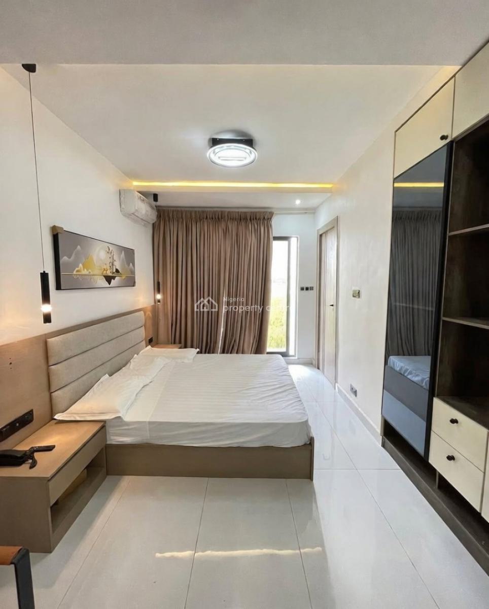 1 Bedroom Apartment, Lekki Phase 1, Lekki, Lagos, Block of Flats for Sale