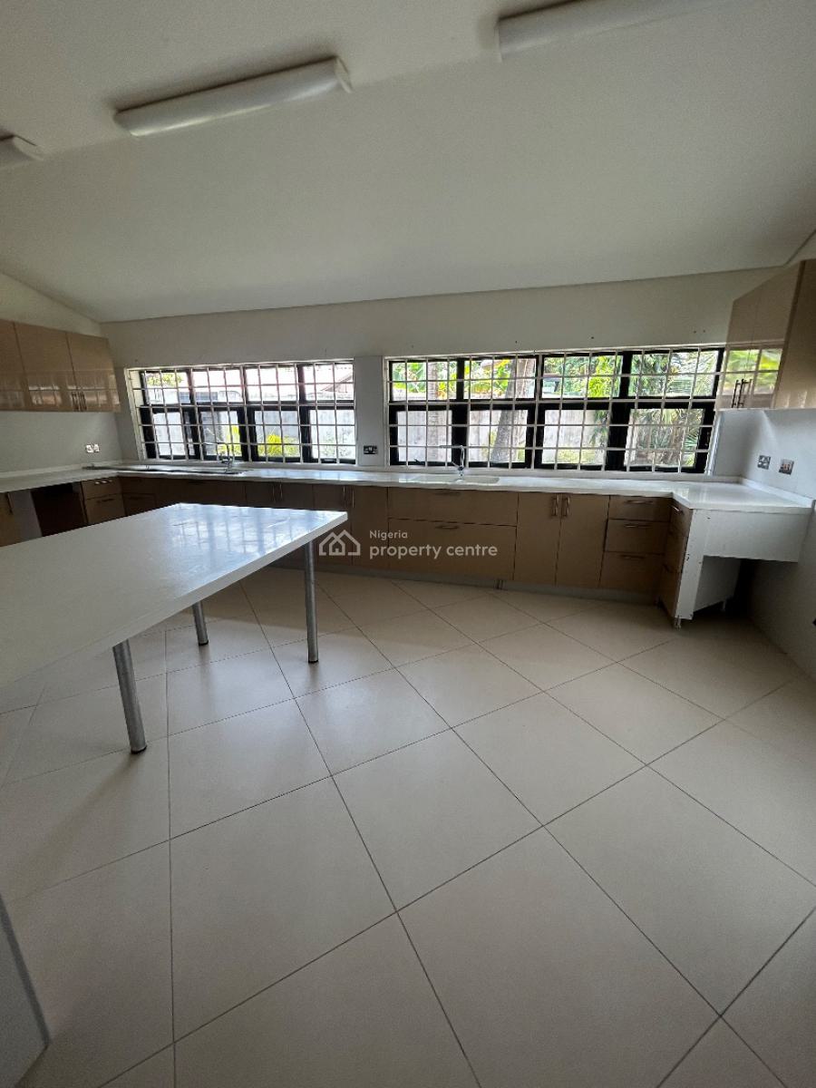 Well Maintained Spacious 5bedroom Mansion, Ikoyi, Lagos, Detached Duplex for Rent