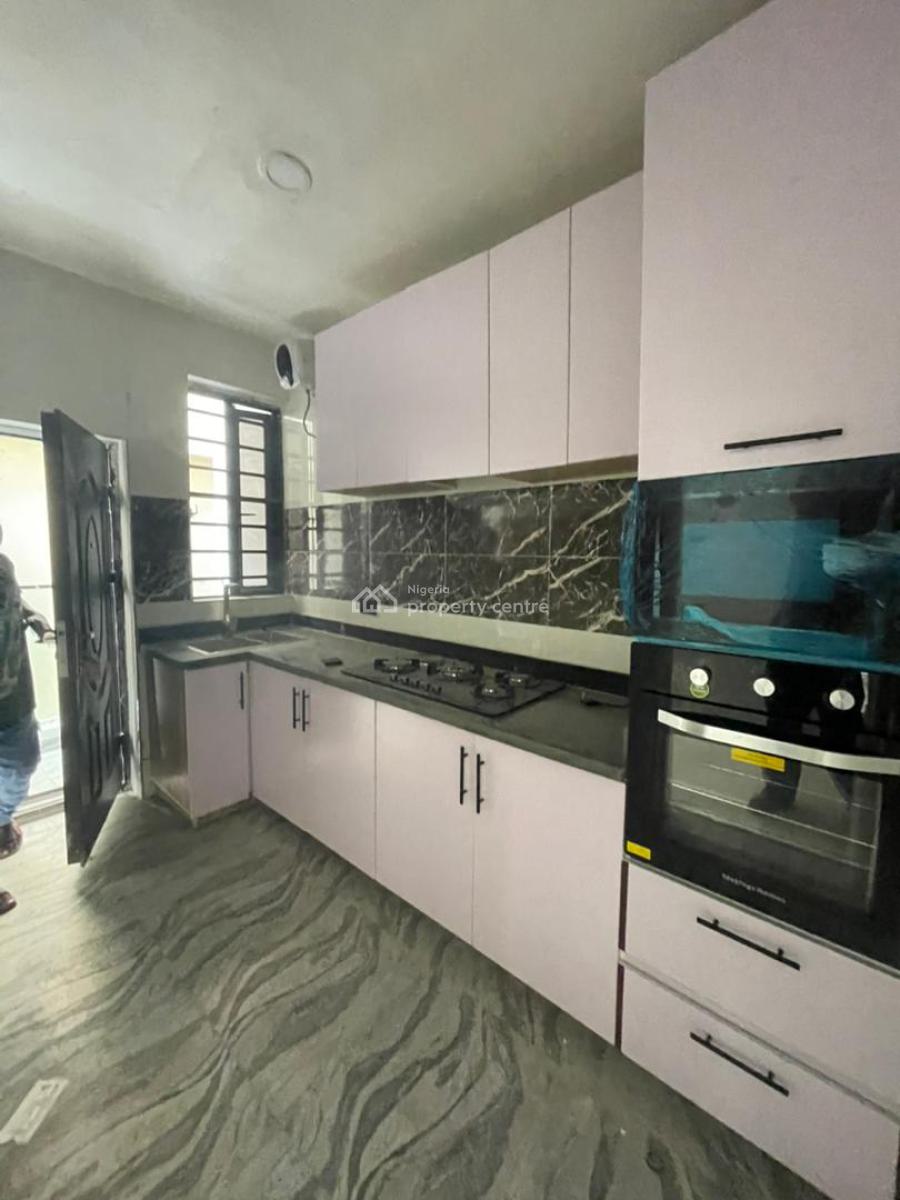 Newly Built 2 Bedroom Apartment with Pool and Gym, Ologolo, Lekki, Lagos, Flat / Apartment for Rent