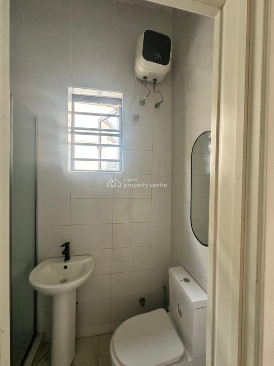 Semi Master Bedroom Upstairs with Shared Kitchen, Orchid Road Eleganza Bustop Lekki Lagos, Lekki, Lagos, Flat / Apartment for Rent