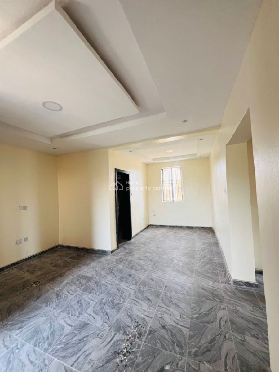 Specious 2 Bedrooms Apartment Available, Lekki, Lagos, Flat / Apartment for Rent