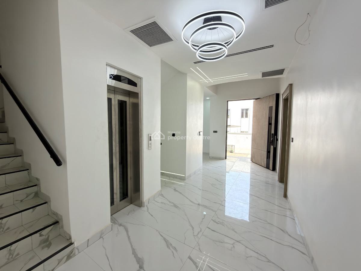 Luxury 6 Bedroom Detached House, Off Nnpc Road, Guzape District, Abuja, Detached Duplex for Sale