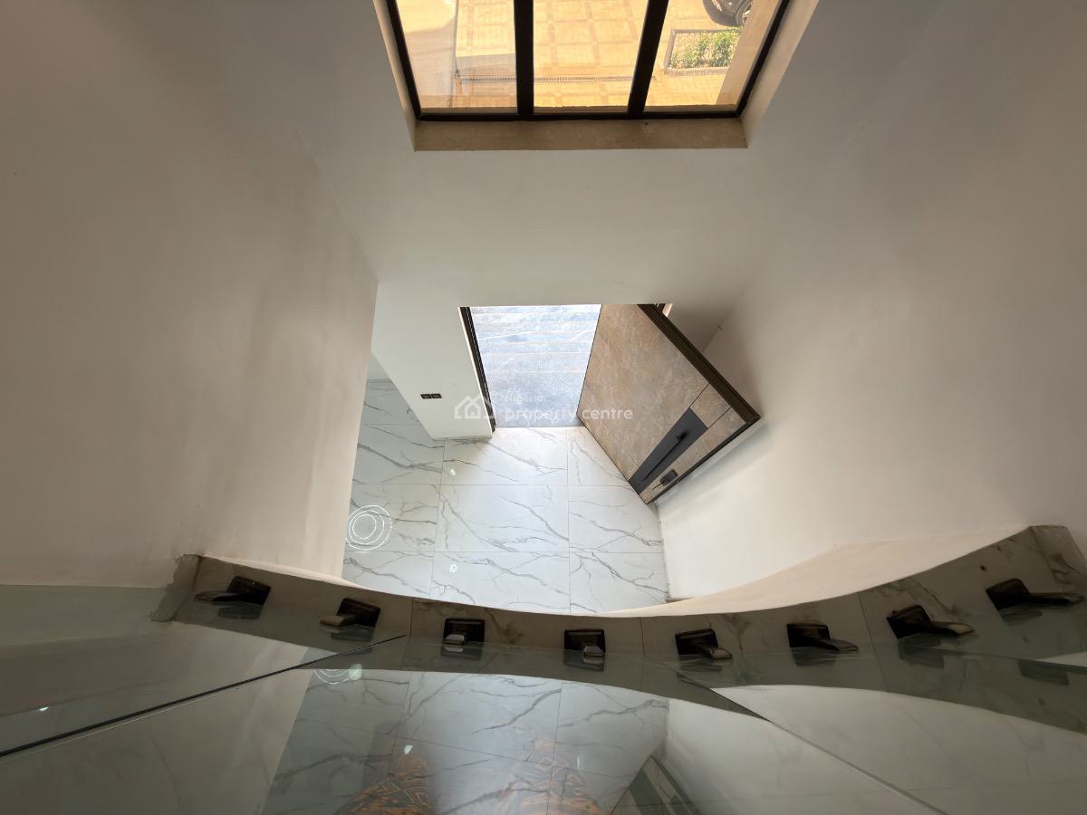 Luxury 6 Bedroom Detached House, Off Nnpc Road, Guzape District, Abuja, Detached Duplex for Sale