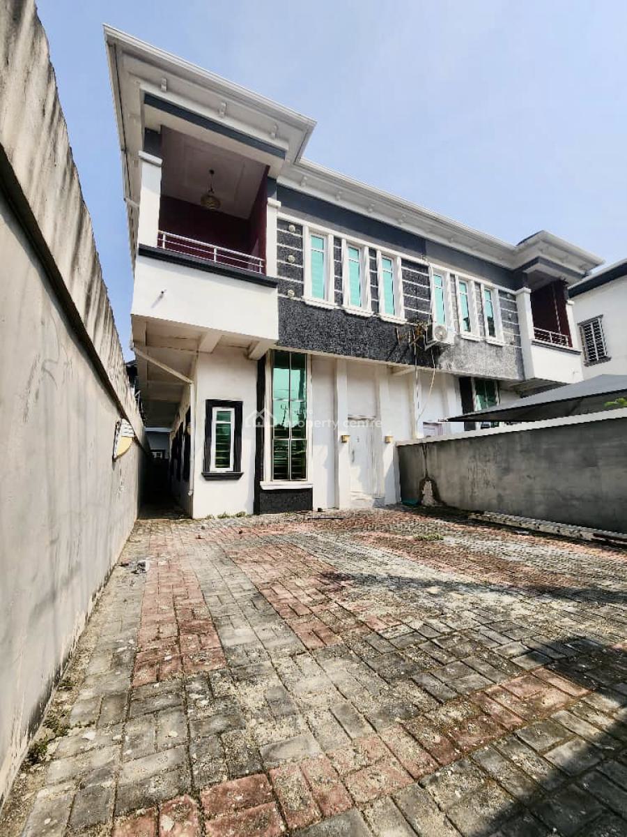Distress Deal 4 Bedroom Semi  Detached Duplex, Ikota, Lekki, Lagos, Semi-detached Duplex for Sale