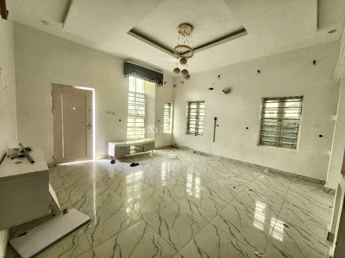 Distress Deal 4 Bedroom Semi  Detached Duplex, Ikota, Lekki, Lagos, Semi-detached Duplex for Sale