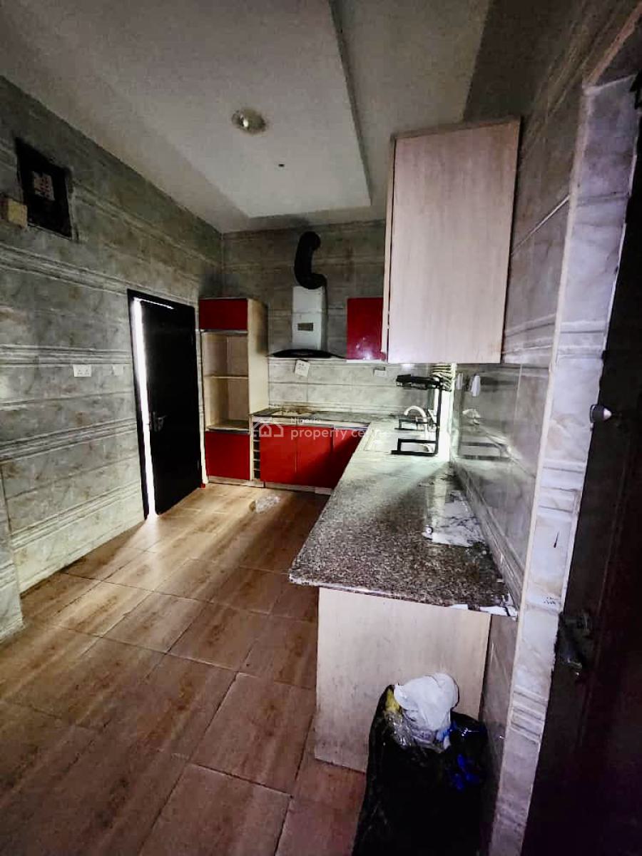 Distress Deal 4 Bedroom Semi  Detached Duplex, Ikota, Lekki, Lagos, Semi-detached Duplex for Sale