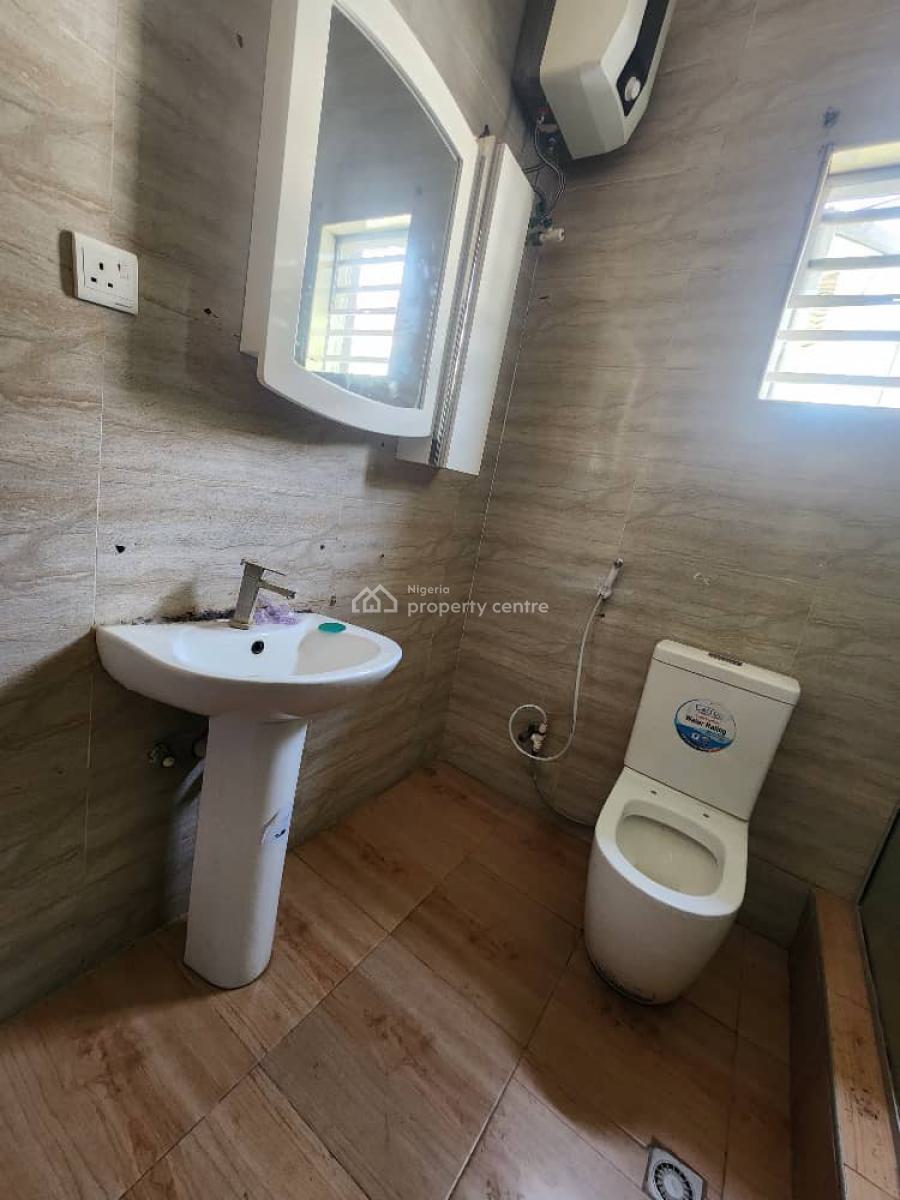 Distress Deal 4 Bedroom Semi  Detached Duplex, Ikota, Lekki, Lagos, Semi-detached Duplex for Sale