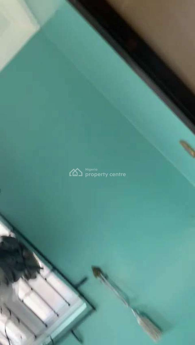 4 Bdrm Bungalow @ Adeleye Olodo, Adeleye, Olodo Ibadan, Ibadan, Oyo, Detached Bungalow for Sale