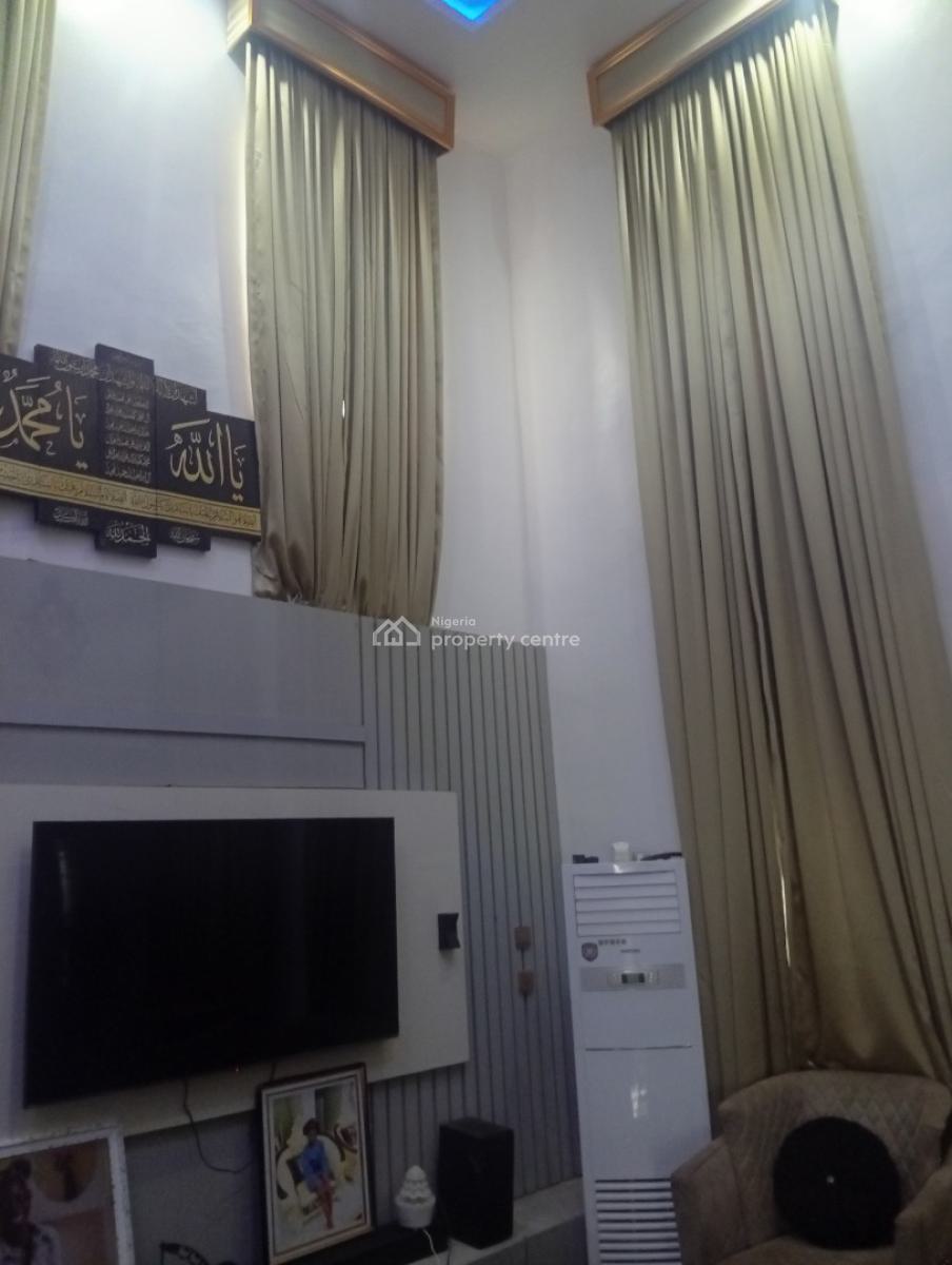 Luxury 4 Bdrm Duplex  @ Moniya, Abiola Quarters, Moniya, Moniya, Ibadan, Oyo, Detached Duplex for Sale