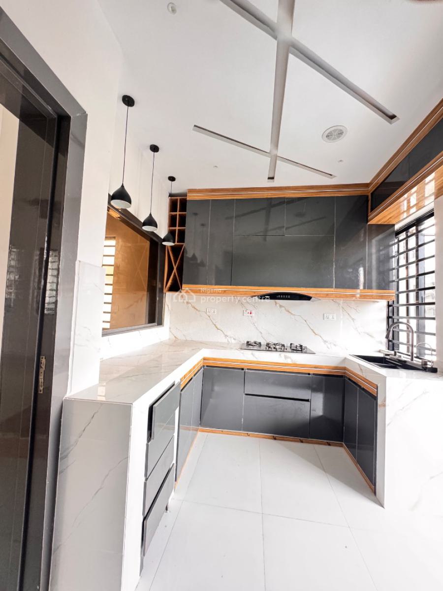 Luxurious Ditress Sell 4 Bedrom Duplex with Bq &pool  Fully Detached, Orchid Road Lekki, Lekki, Lagos, Detached Duplex for Sale