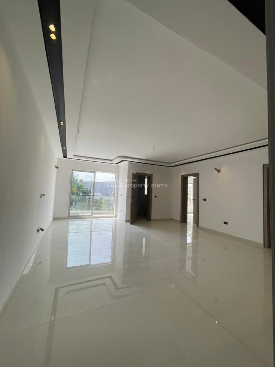 Stunning 3-bedroom Apartment with Modern Amenities, Lekki Phase 1, Lekki, Lagos, Flat / Apartment for Sale