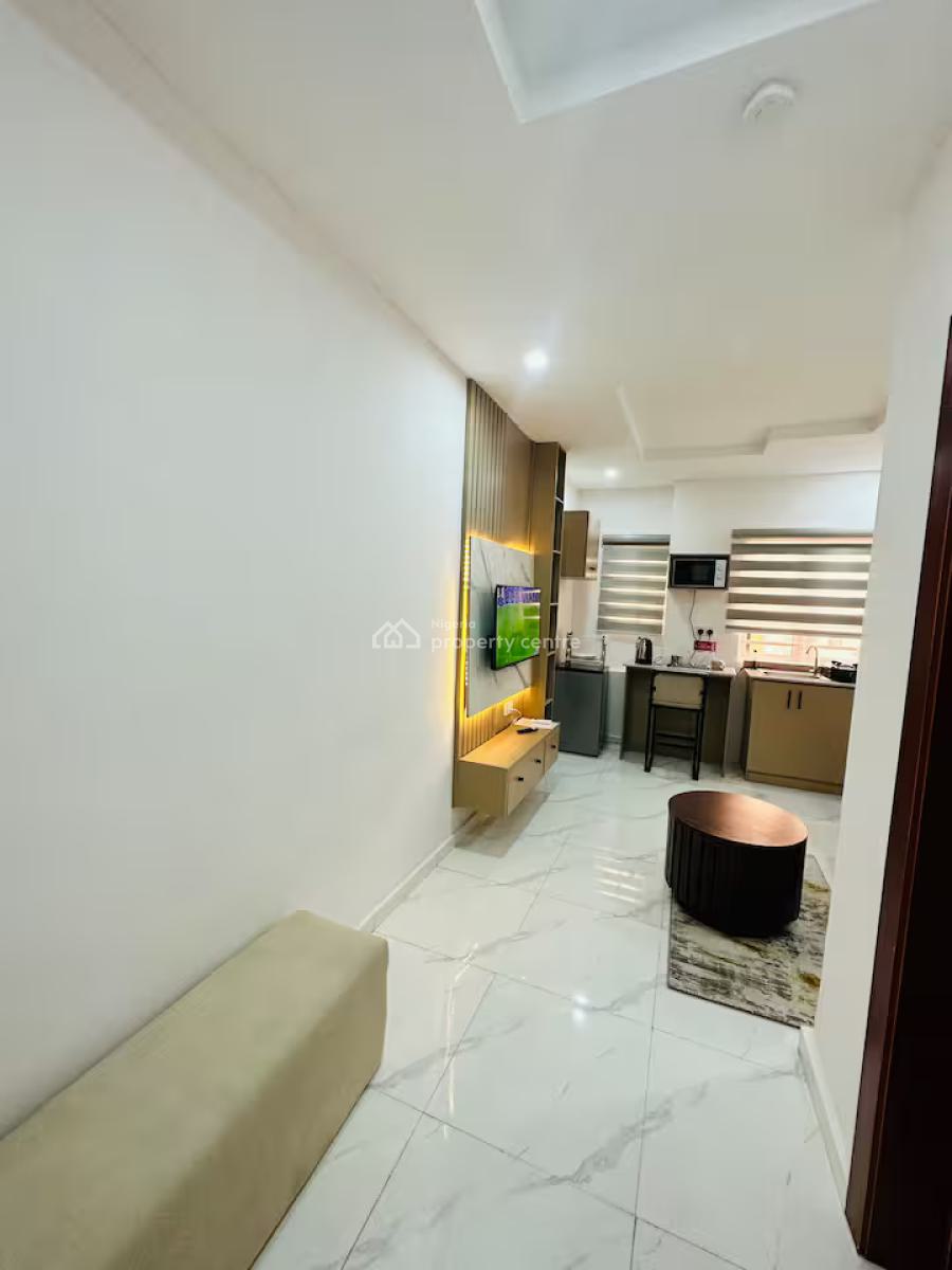 Ngz Lvn 1bed & Parlour(b1), Dele Adedeji Street, Lekki Phase 1, Lekki, Lagos, Flat / Apartment Short Let