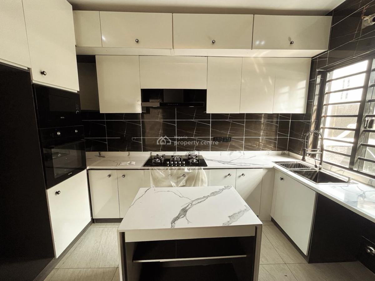 Massive 4 Bedroom Duplex 2 Floor Model Facilities Very Spacious, Orchid Road Lekki Dpk Estate 🏡, Lekki, Lagos, Terraced Duplex for Sale