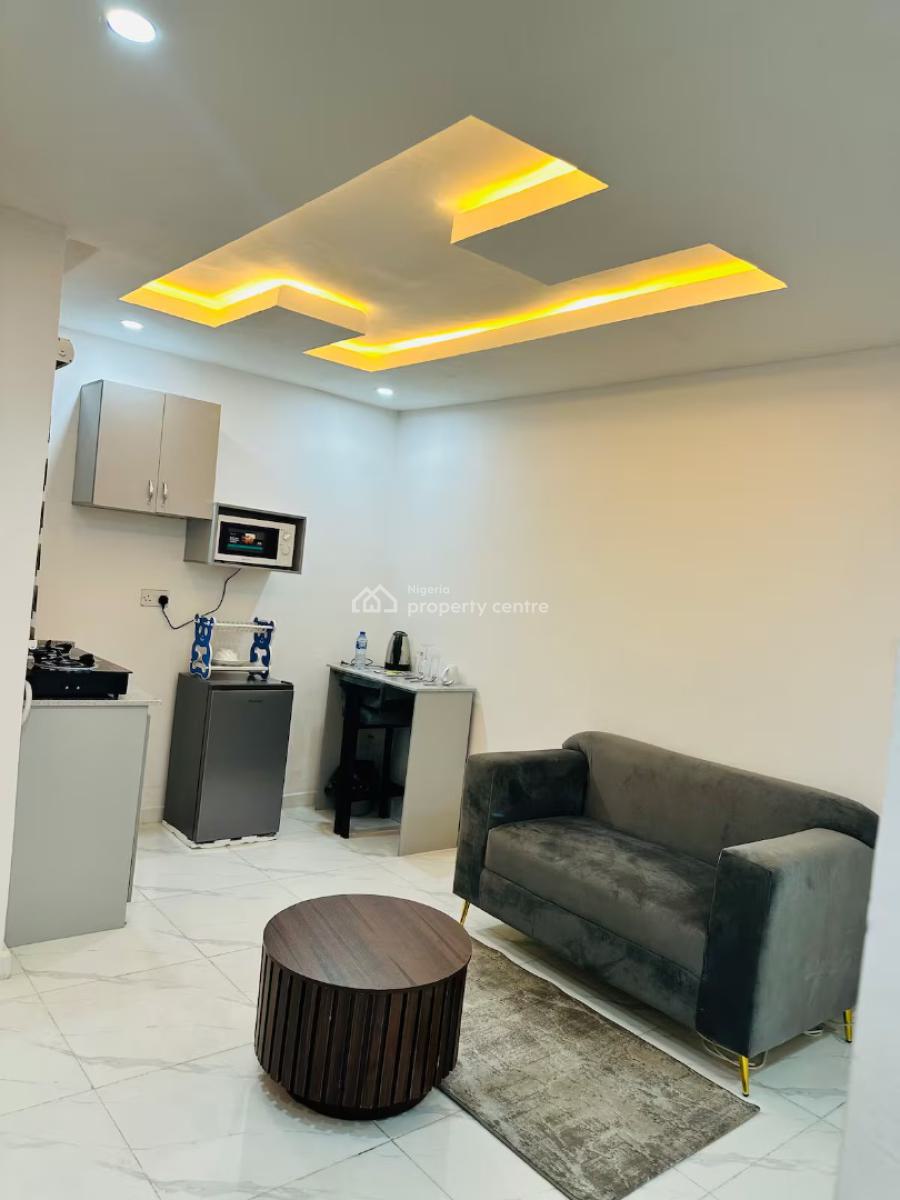 Ngz Lvn 1bed & Parlour(b2), Dele Adedeji Street, Lekki Phase 1, Lekki, Lagos, Flat / Apartment Short Let