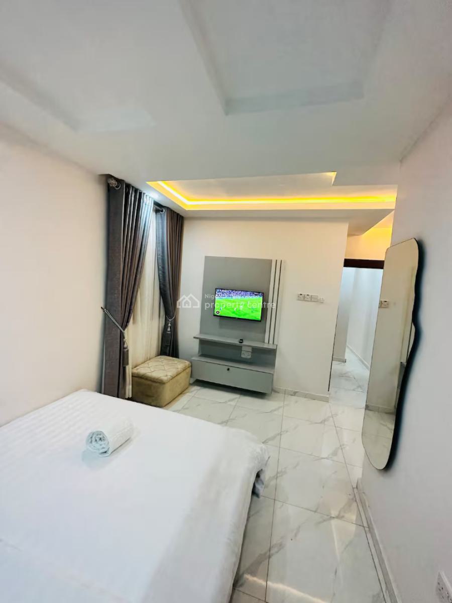 Ngz Lvn 1bed & Parlour(b2), Dele Adedeji Street, Lekki Phase 1, Lekki, Lagos, Flat / Apartment Short Let