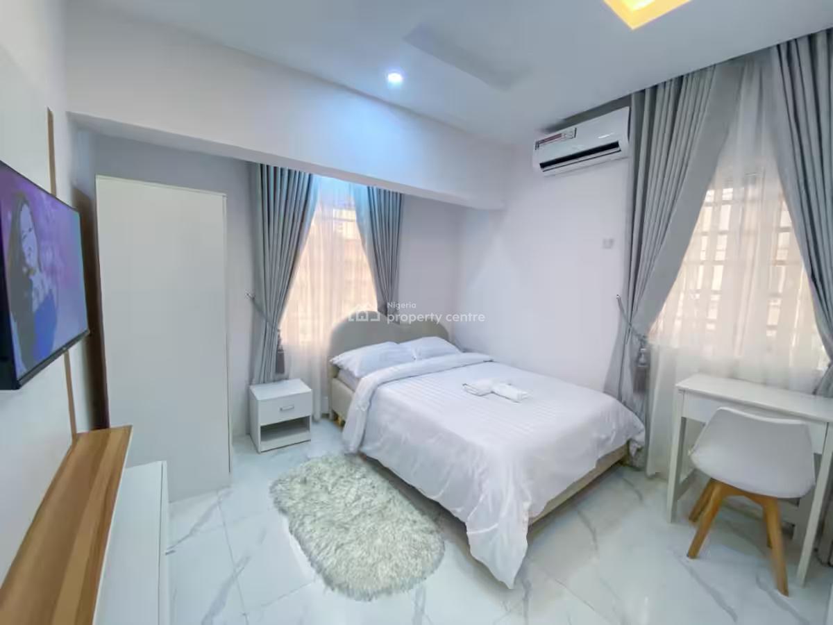 Ngz Lvn 1bed & Parlour(b4), Dele Adedeji Street, Lekki Phase 1, Lekki, Lagos, Flat / Apartment Short Let