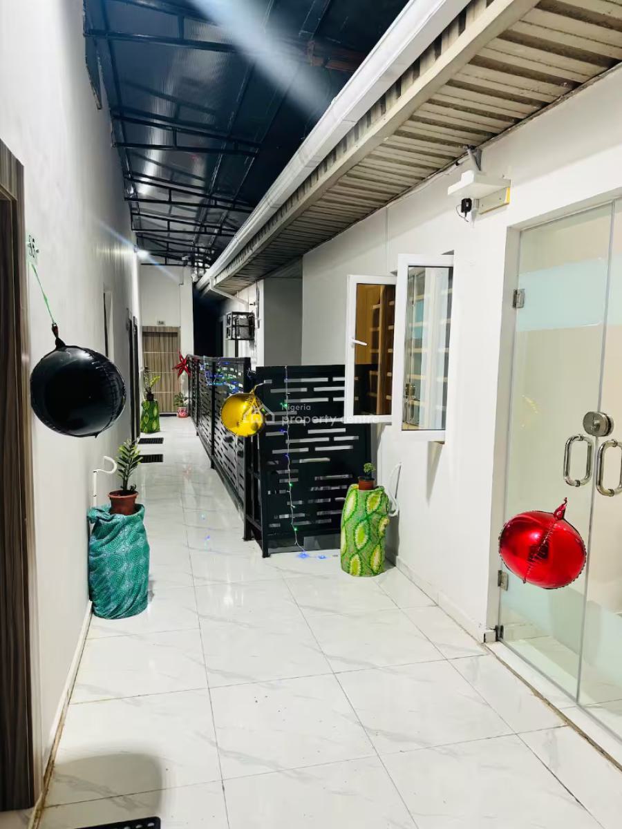 Ngz Lvn 1bed & Parlour(b4), Dele Adedeji Street, Lekki Phase 1, Lekki, Lagos, Flat / Apartment Short Let