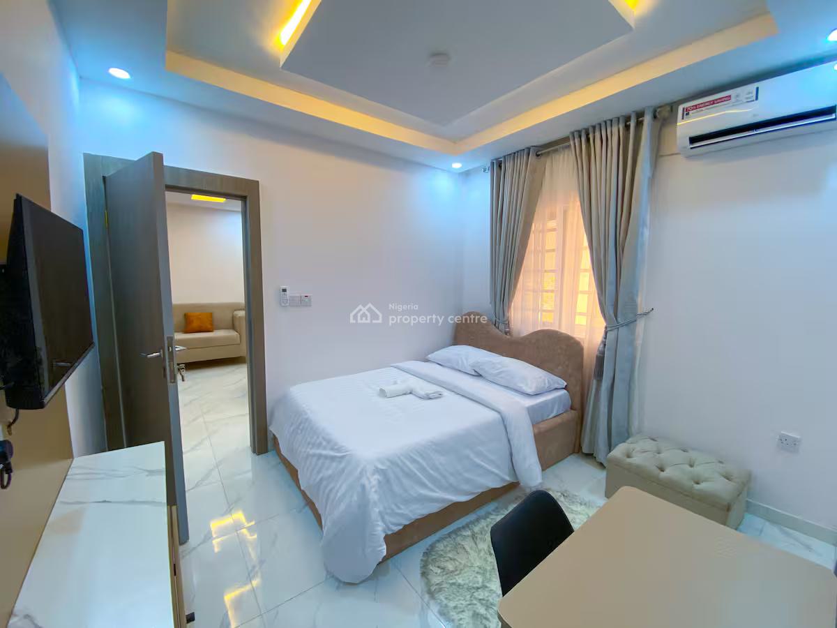 Ngz Lvn 1bed & Parlour(b5), Dele Adedeji Street, Lekki Phase 1, Lekki, Lagos, Flat / Apartment Short Let