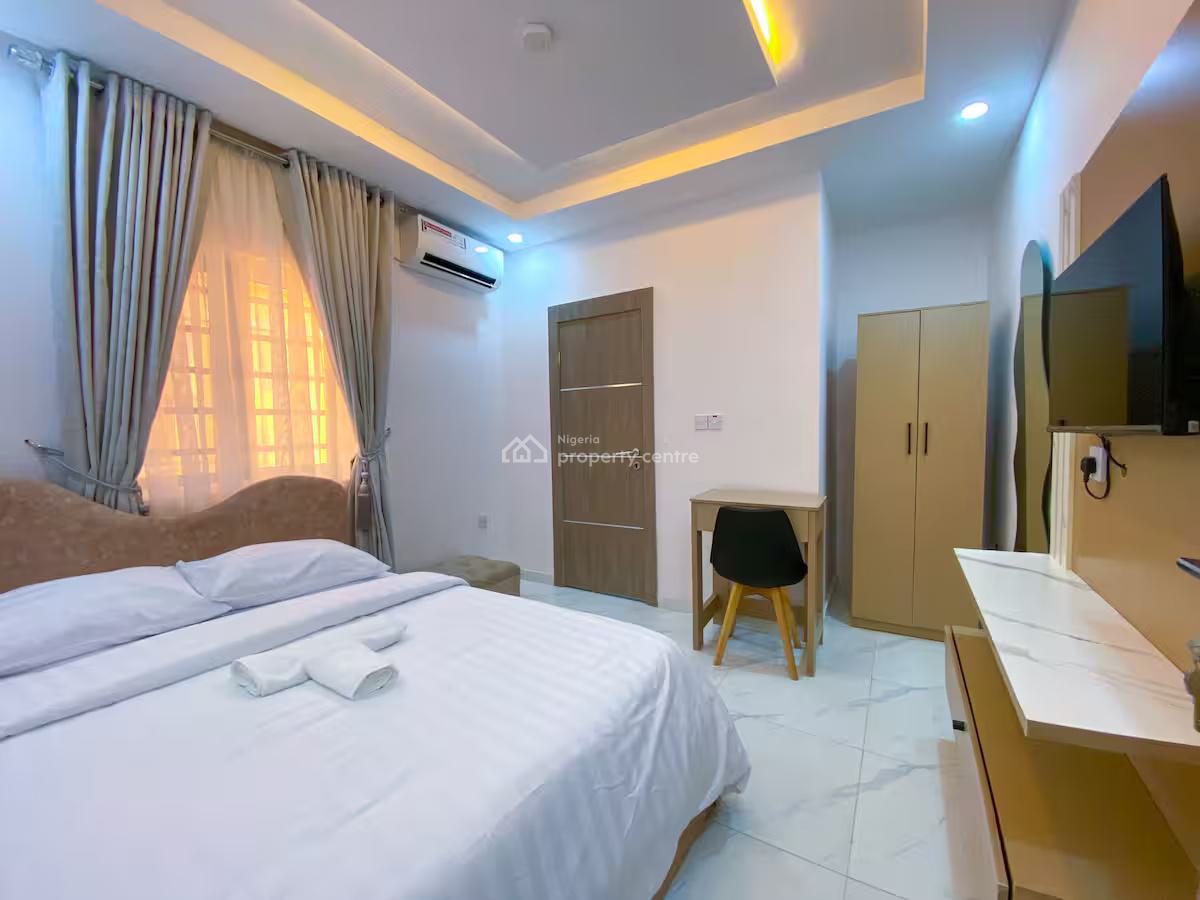Ngz Lvn 1bed & Parlour(b5), Dele Adedeji Street, Lekki Phase 1, Lekki, Lagos, Flat / Apartment Short Let