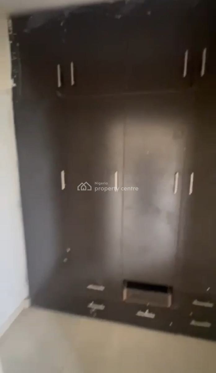 Clean Spacious 2 Bedroom, 2nd Floor, Wuye Main, Wuye, Abuja, Flat / Apartment for Rent