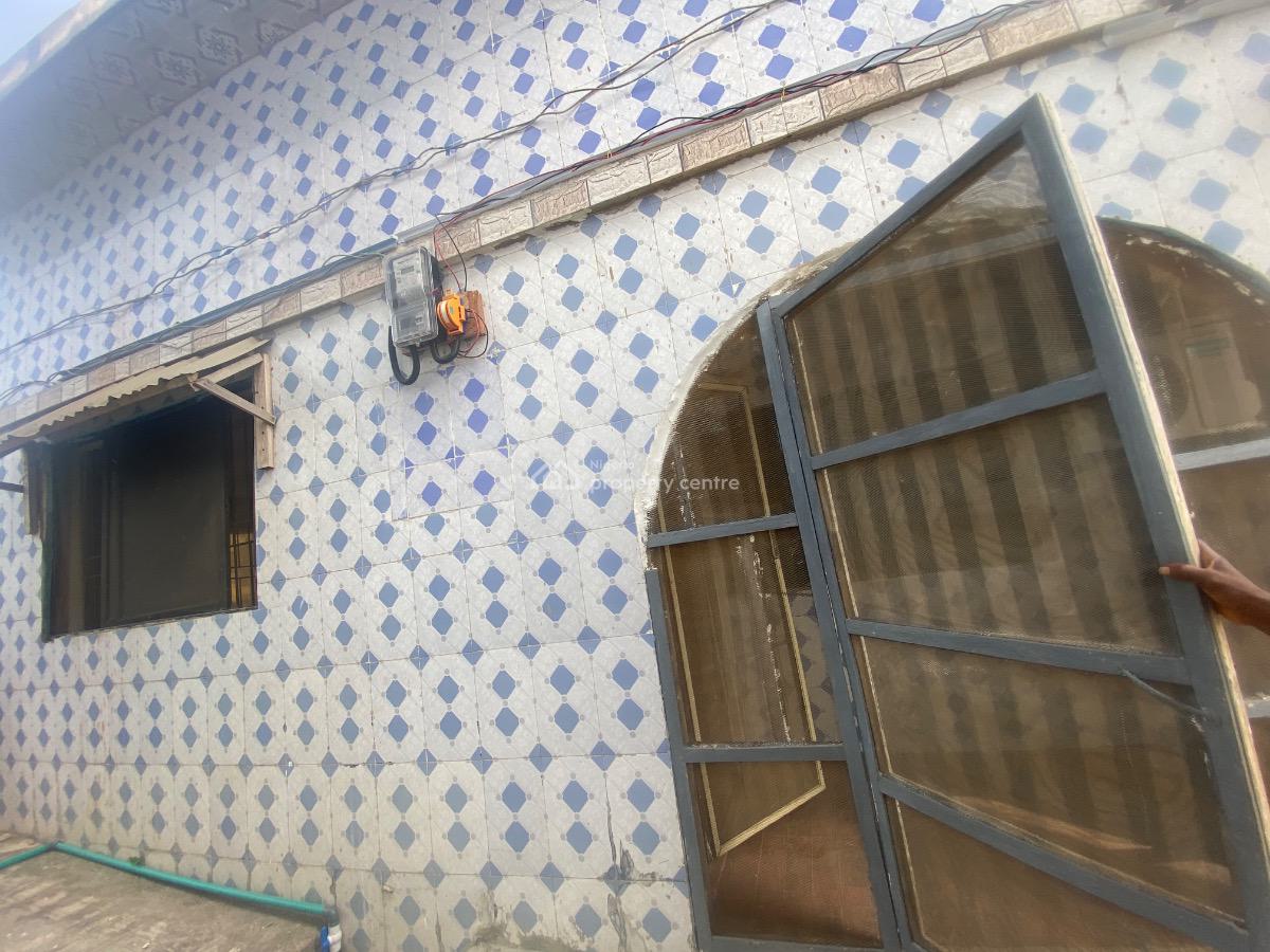 a Bedroom and Parlour, Off Awolowo Road, Old Bodija, Ibadan, Oyo, Terraced Bungalow for Rent