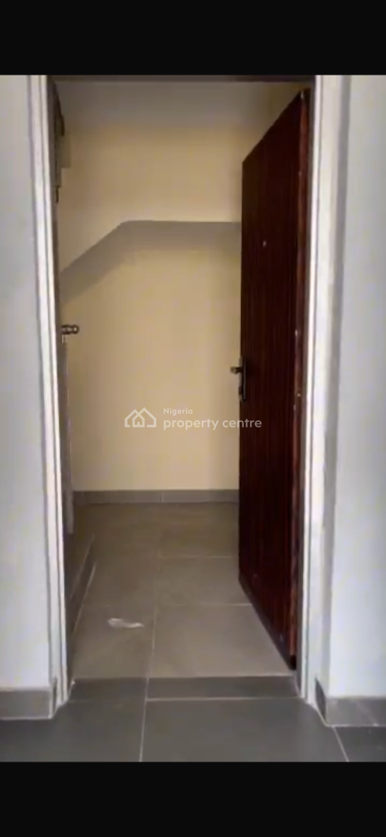 Sweet 2bedroom Maisonette on 1st Floor, Alpha Beach, New Road, Lekki, Lagos, Flat / Apartment for Rent