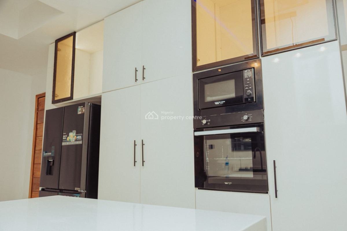 7 Bedroom Fully Detached Duplex on 700sqm Land with Bq, Gra Phase 2, Magodo, Lagos, Detached Duplex for Sale