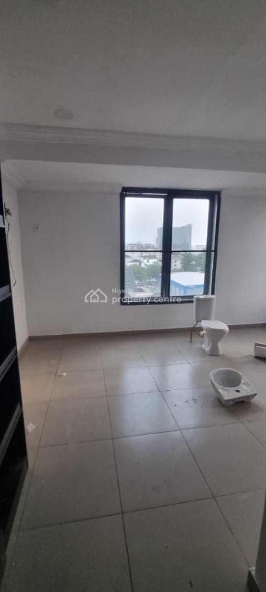 Specious 3 Bedroom Apartment with Bq, Swimming Pool and Gym, Four Points Hotel Road, Victoria Island (vi), Lagos, Flat / Apartment for Rent